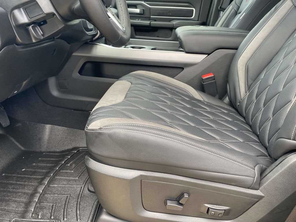New 2026 RAM 3500 Big Horn AWD/4WD image 42