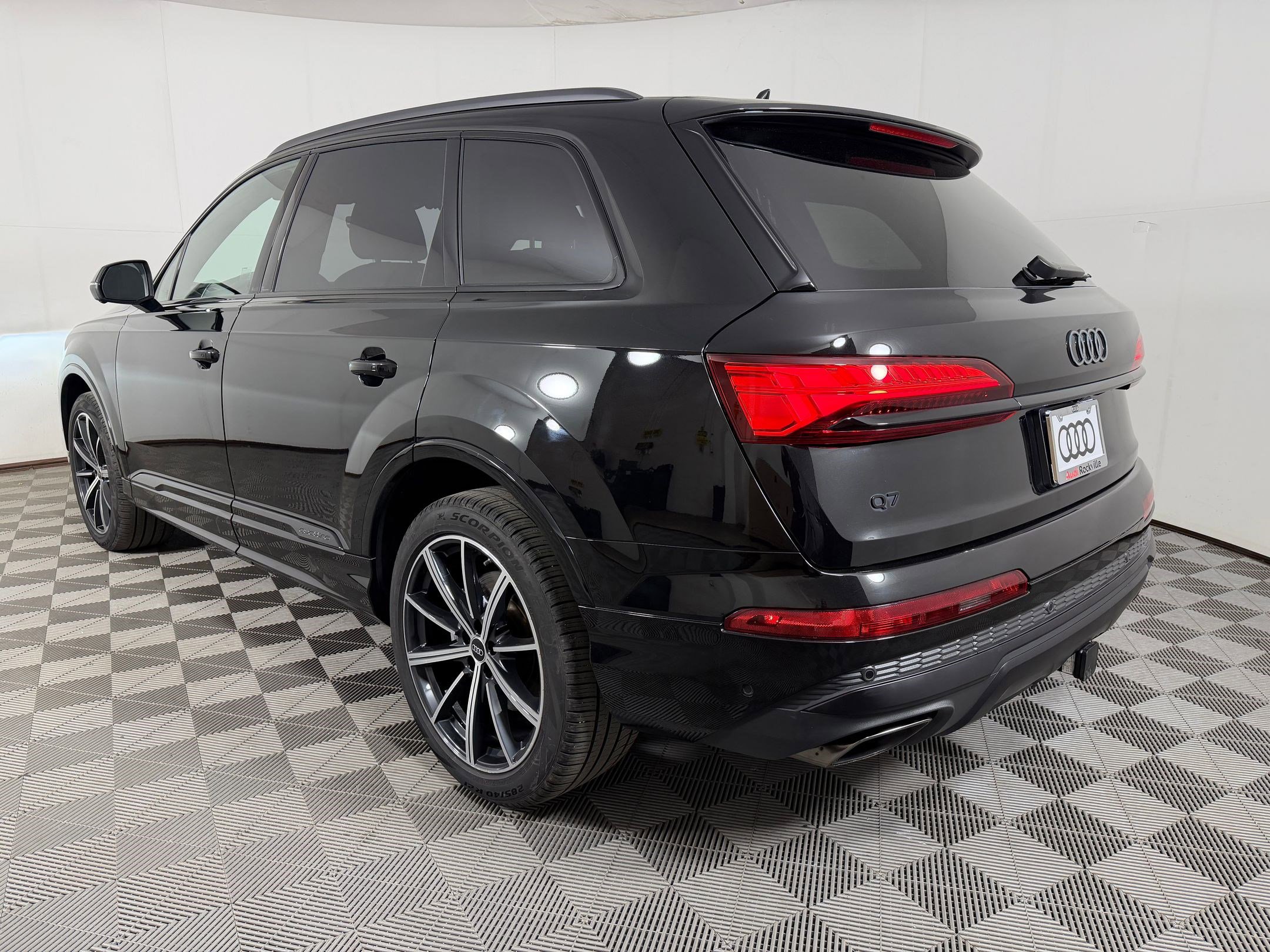 Certified 2025 Audi Q7 2.0T Premium Plus w/ Premium Plus Package image 3