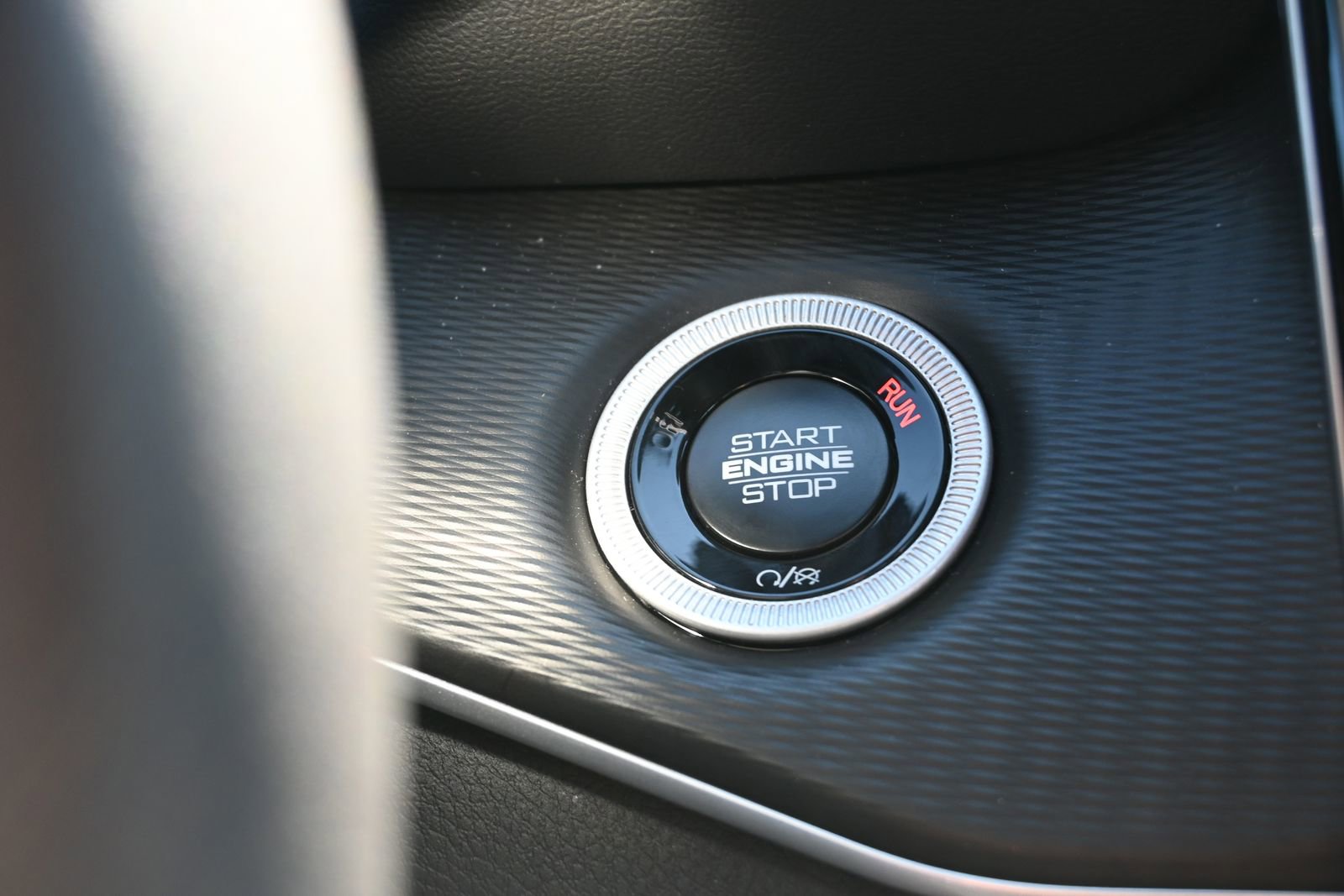 New 2025 Jeep Grand Cherokee L Laredo image 14