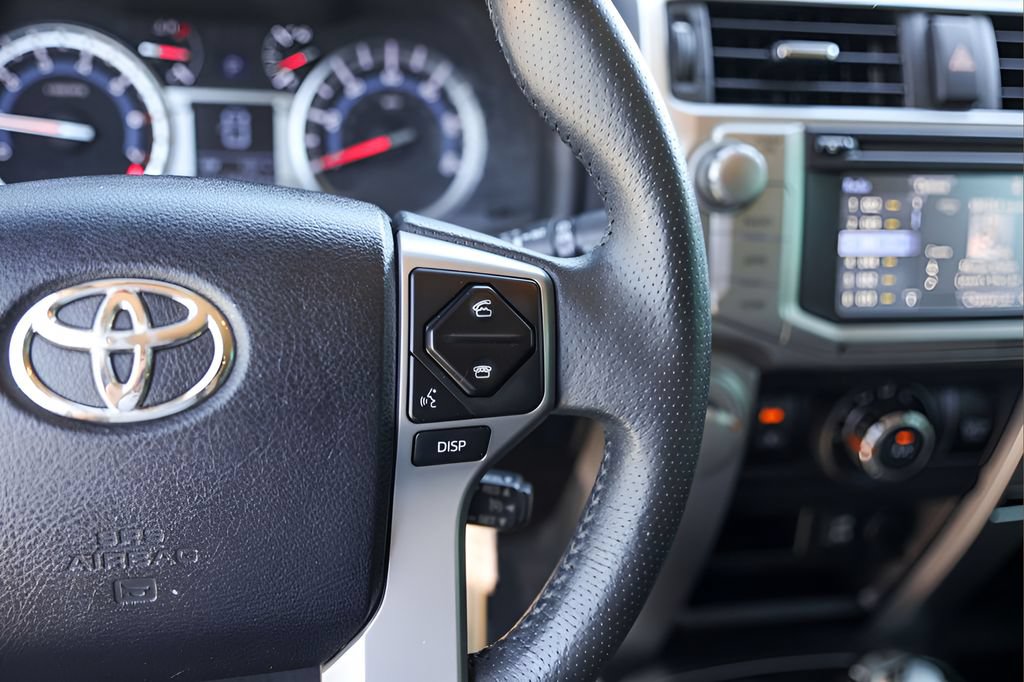 Used 2016 Toyota 4Runner SR5 AWD/4WD image 13