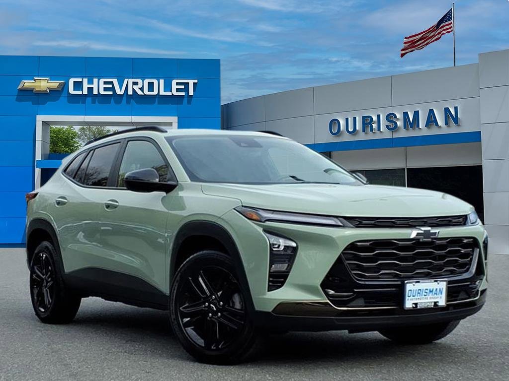 Used 2025 Chevrolet Trax ACTIV w/ Sunroof Package image 1