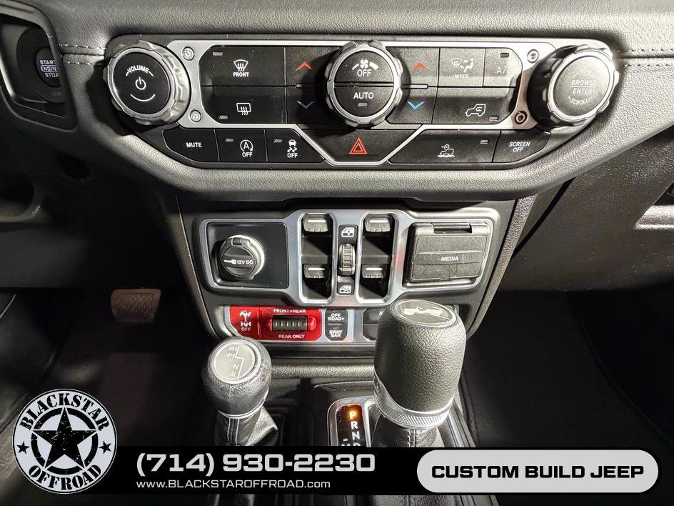Used 2025 Jeep Wrangler Unlimited Rubicon AWD/4WD image 20