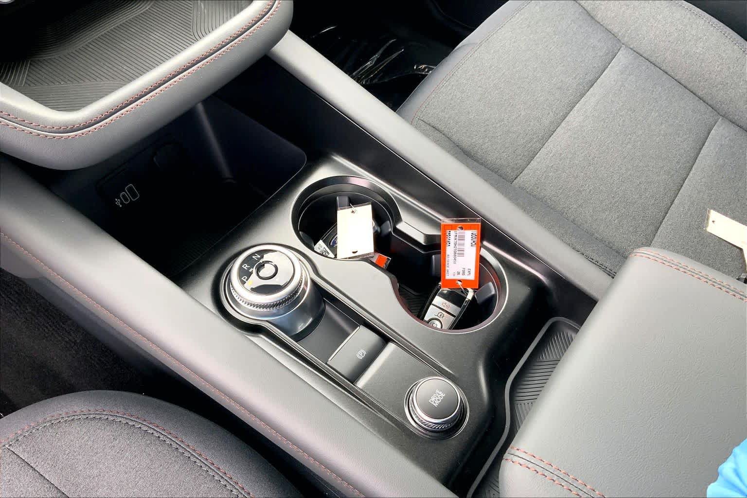 New 2026 Ford Explorer Active RWD image 5