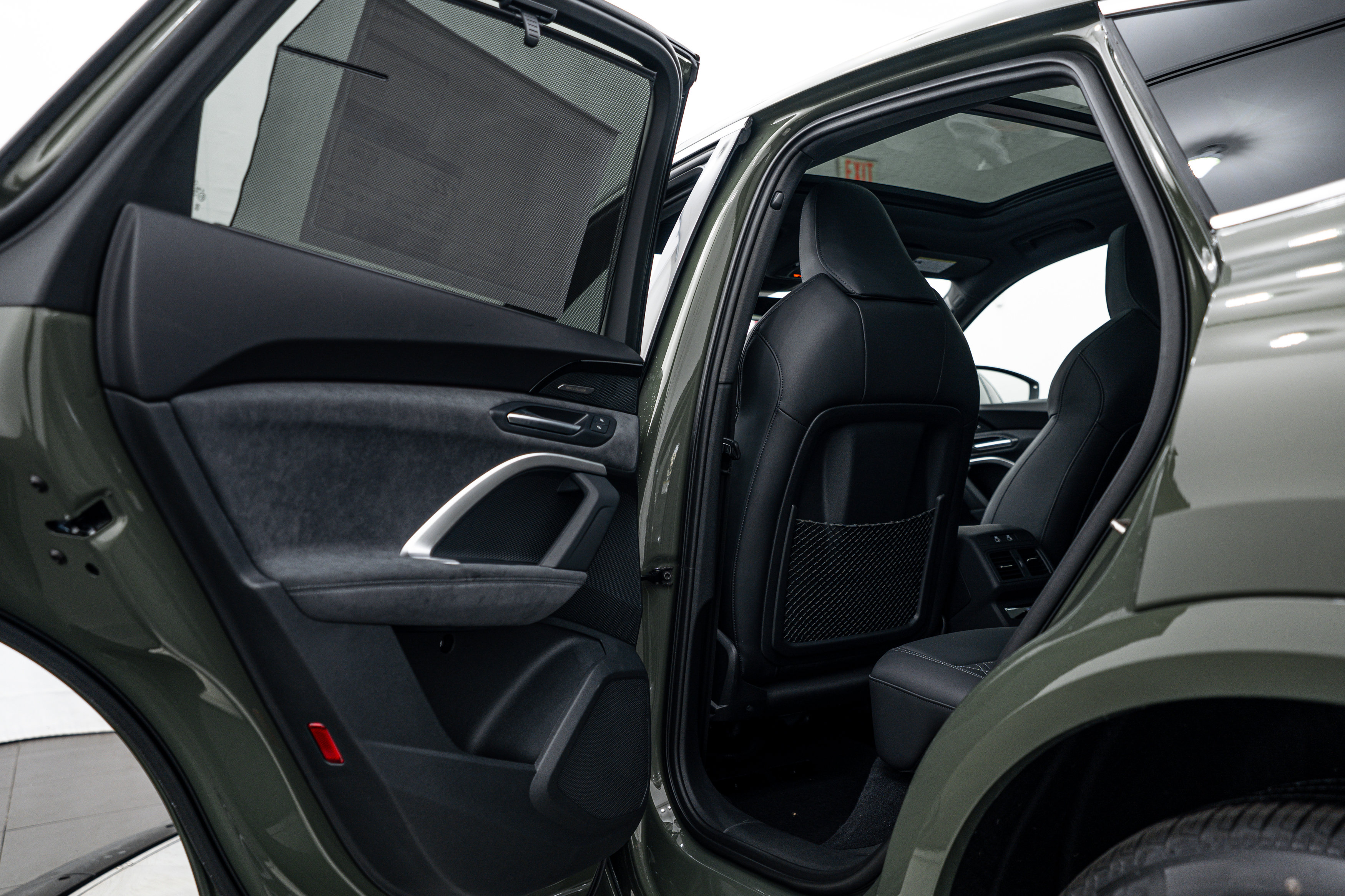 New 2025 Audi SQ5 Premium Plus image 18