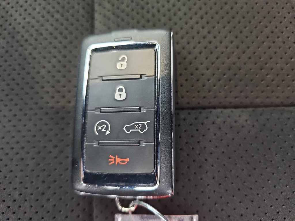 Used 2023 Jeep Grand Cherokee Altitude image 36