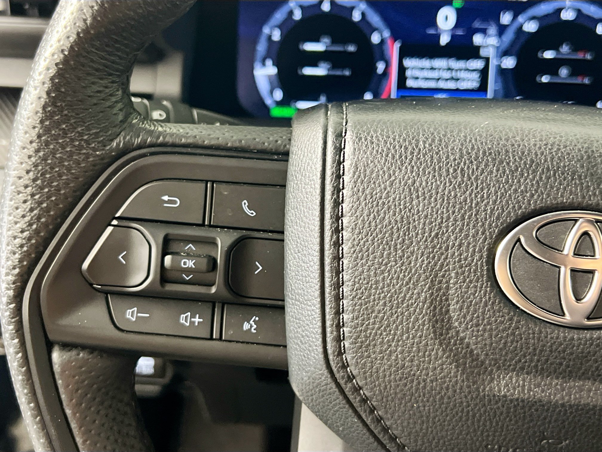 Used 2024 Toyota Tacoma TRD Pro AWD/4WD image 18