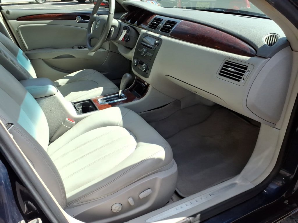 Used 2008 Buick Lucerne CXL w/ Driver Confidence Package FWD image 10