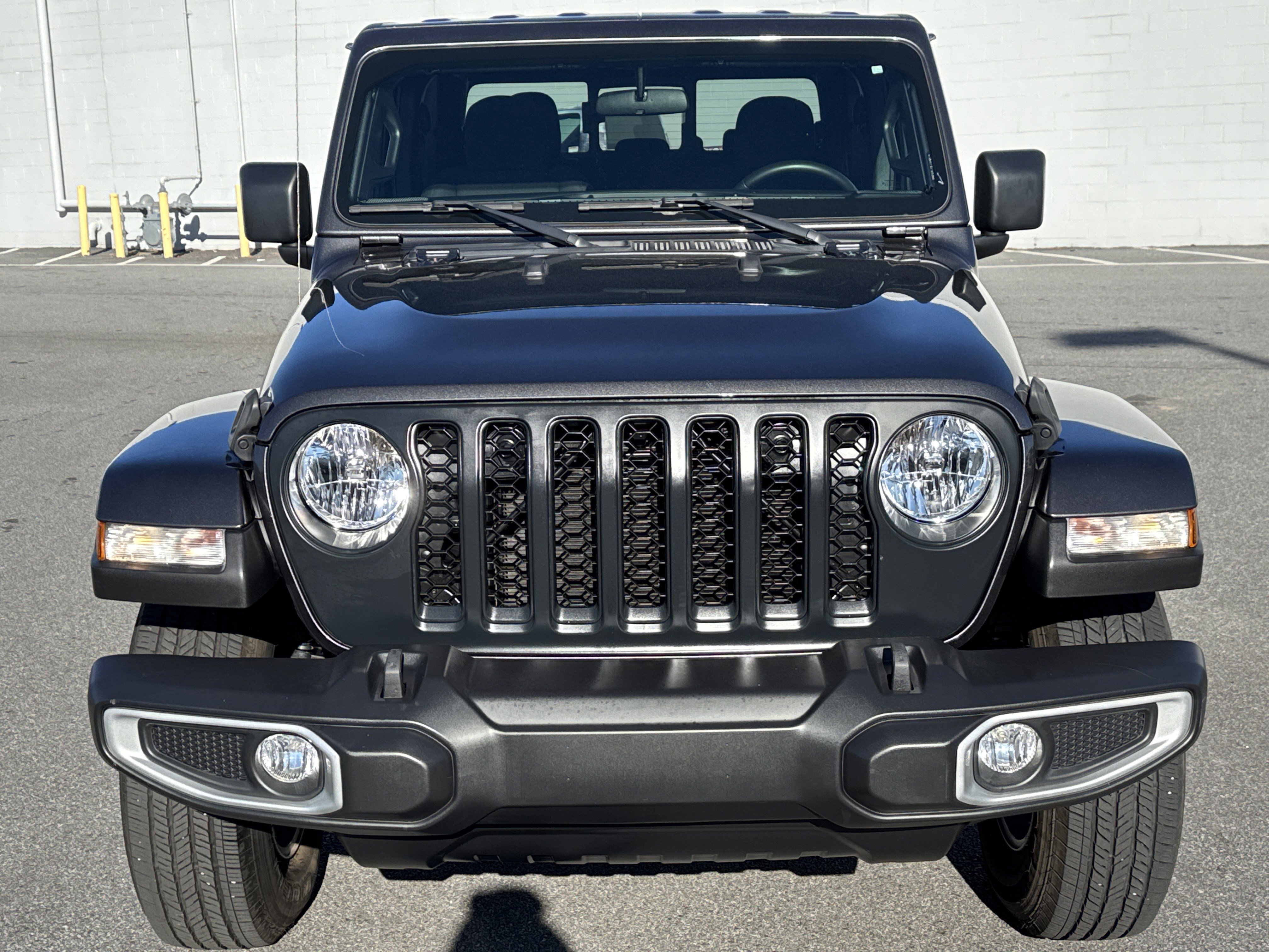 Used 2022 Jeep Gladiator Sport image 9