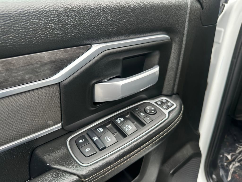 Used 2024 RAM 3500 Big Horn image 23