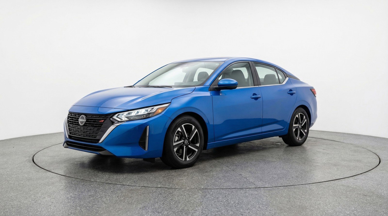 Used 2025 Nissan Sentra SV image 3