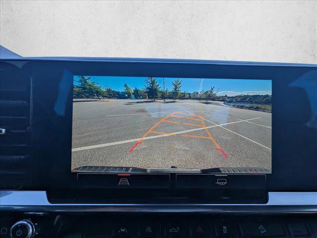 Used 2022 GMC Sierra 1500 SLT w/ SLT Convenience Package image 17