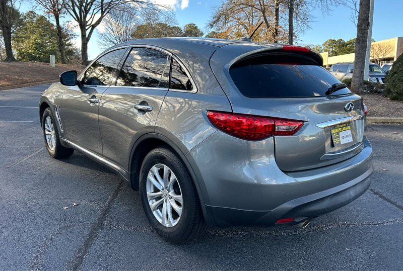 Used 2016 INFINITI QX70 2WD image 3
