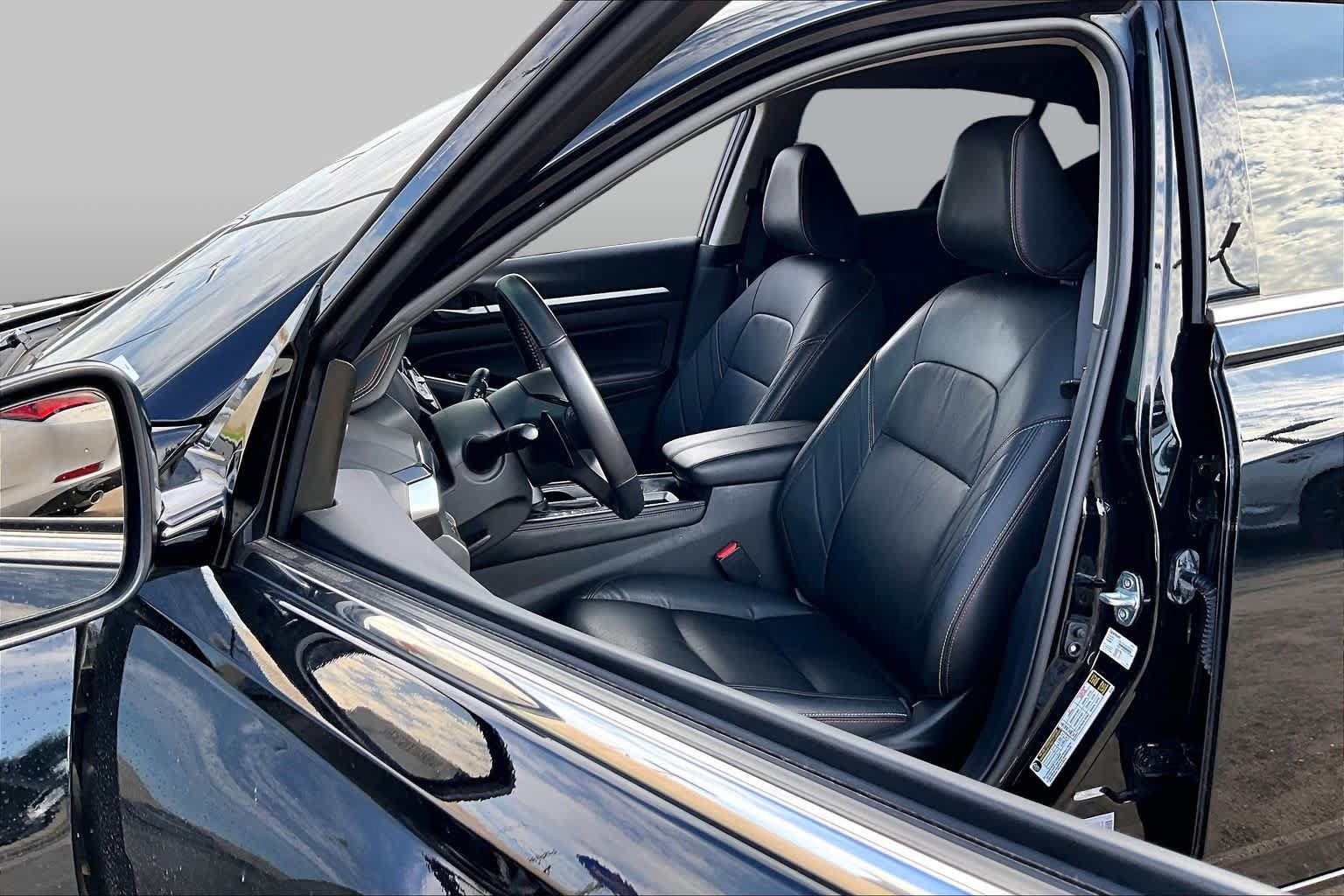 Certified 2024 Nissan Altima 2.5 SR w/ SR Premium Package FWD image 8