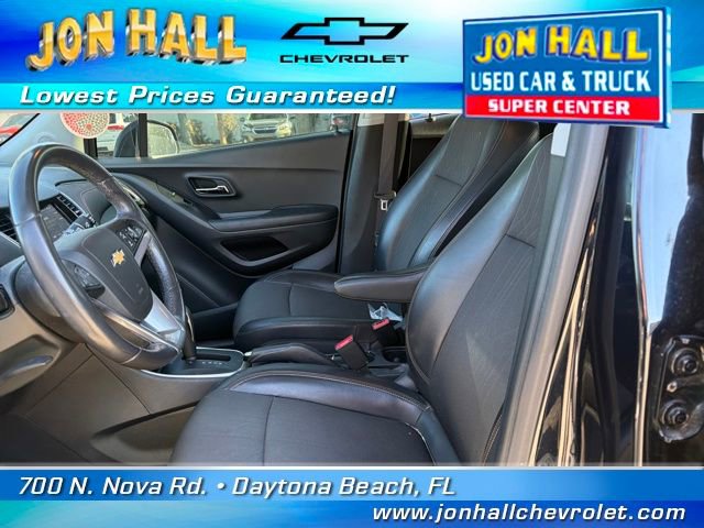 Used 2021 Chevrolet Trax LT w/ Sport Edition image 16