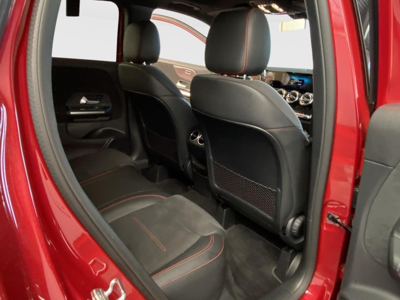 Used 2022 Mercedes-Benz GLA 250 4MATIC image 11