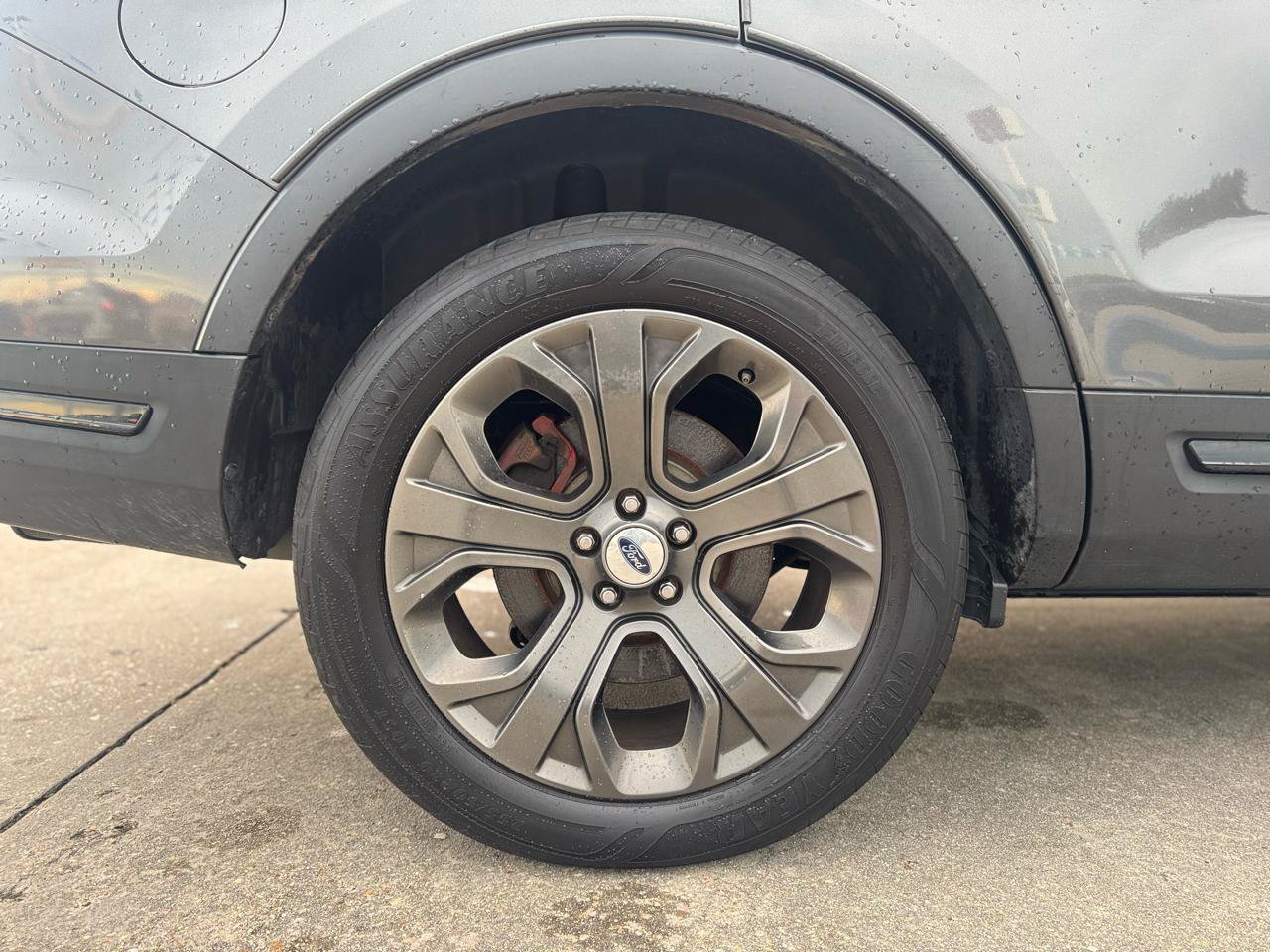 Used 2018 Ford Explorer Sport AWD/4WD image 28