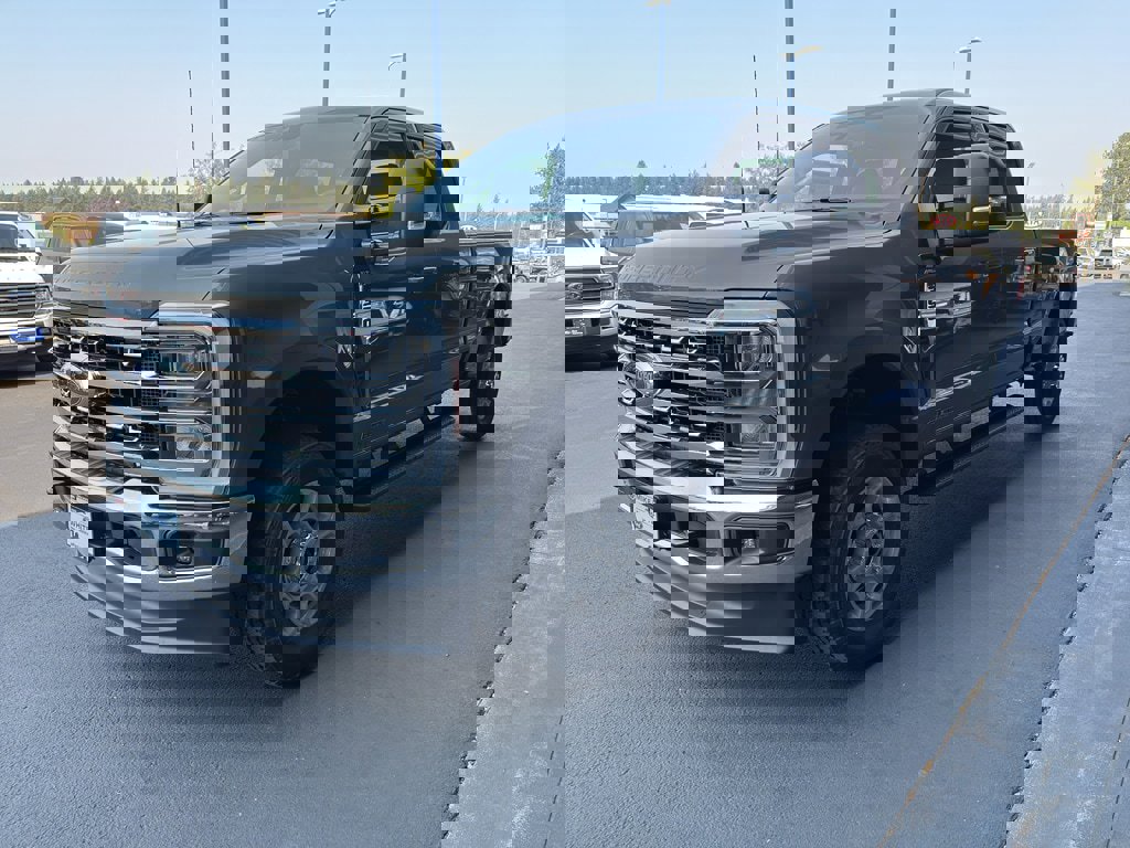 New 2026 Ford F350 XLT w/ XLT Premium Package image 3