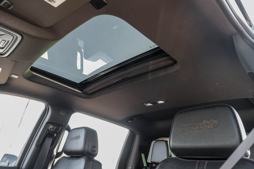 Used 2024 Chevrolet Silverado 3500 High Country w/ High Country Premium Package AWD/4WD image 22