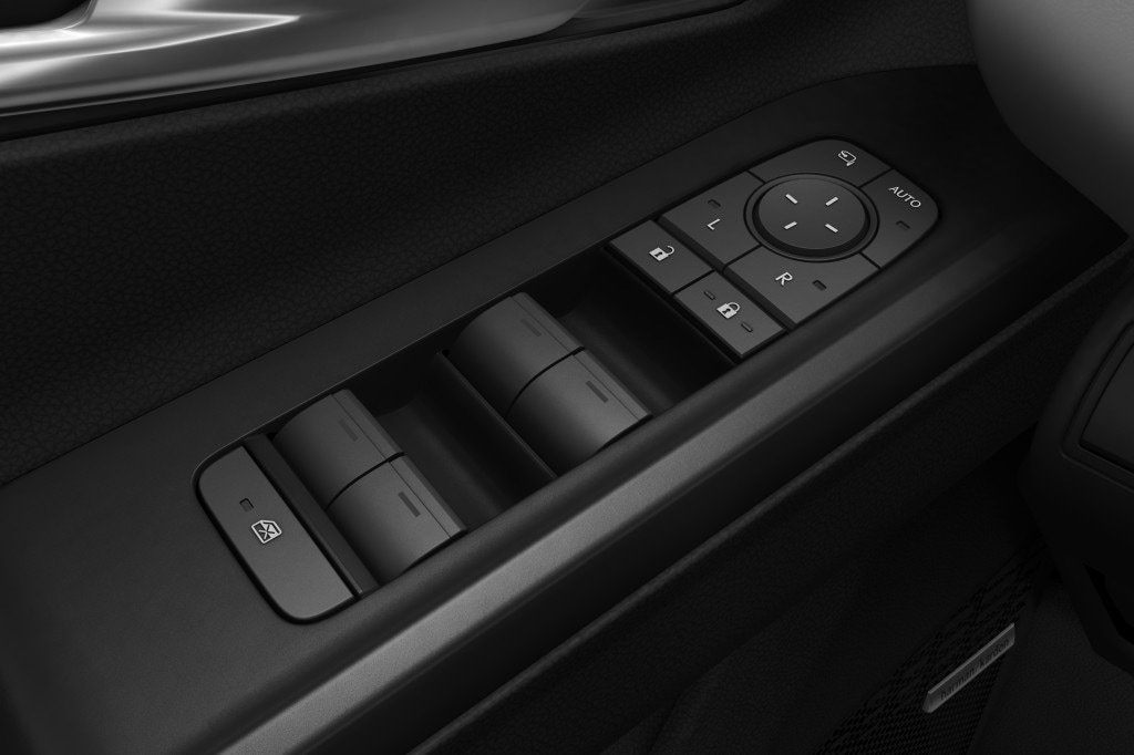 New 2026 Subaru Solterra AWD/4WD image 18