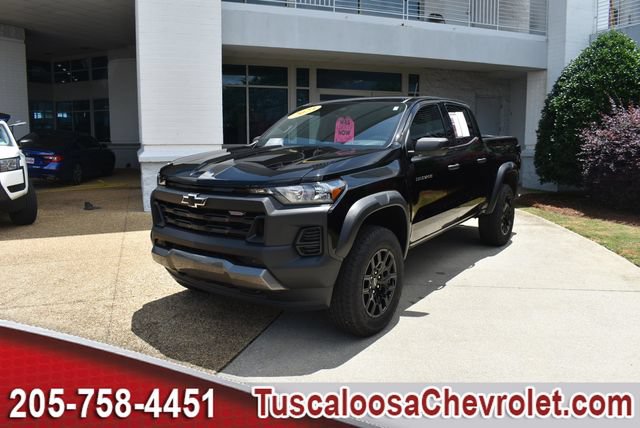 Used 2023 Chevrolet Colorado Trail Boss w/ Advanced Trailering Package AWD/4WD image 5