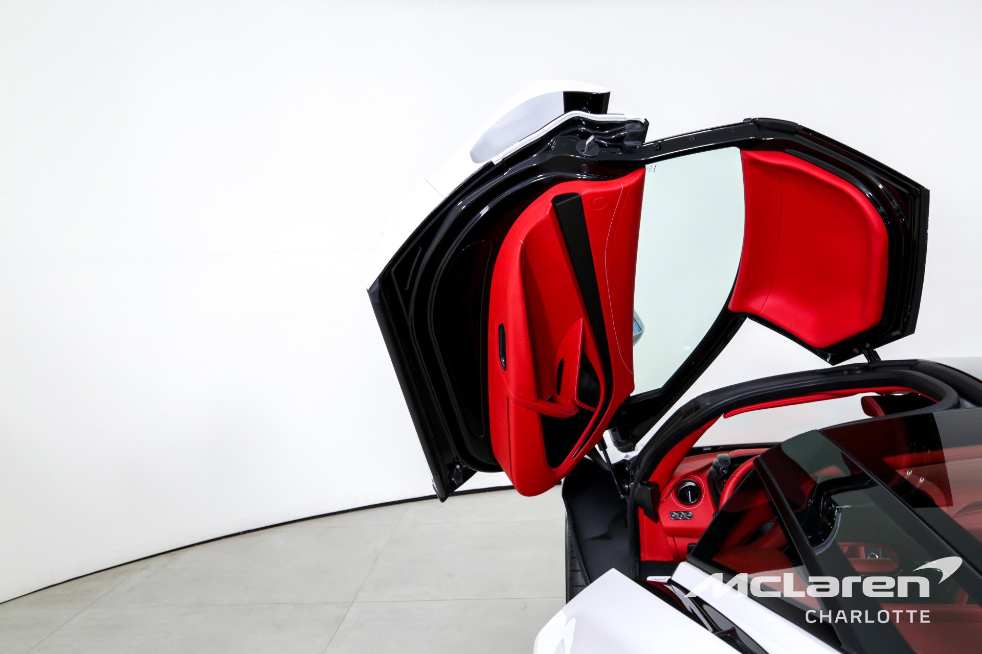 Used 2024 McLaren 750S image 11