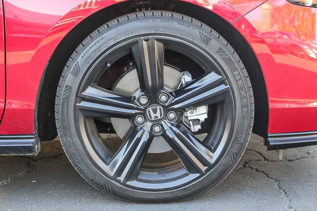 Used 2024 Honda Accord Sport image 11