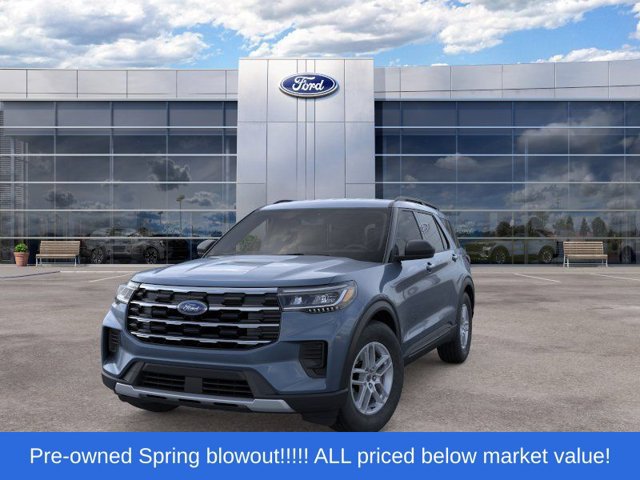 Used 2026 Ford Explorer Active AWD/4WD image 2