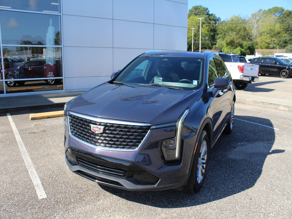 Used 2025 Cadillac XT4 Premium Luxury AWD/4WD image 4