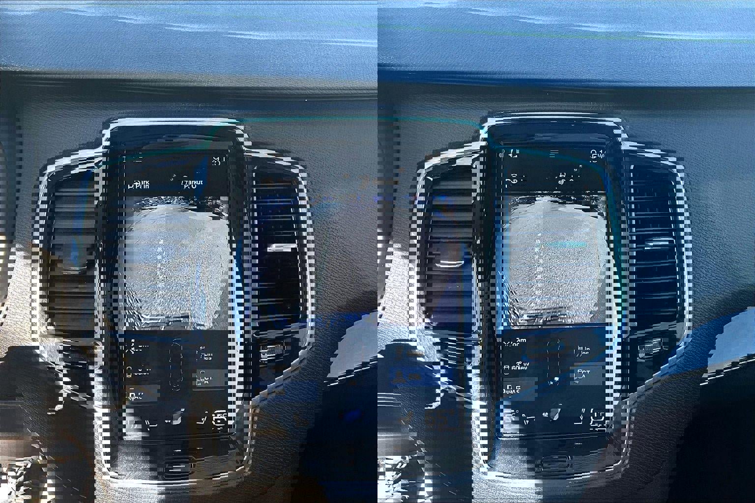 Used 2018 Volvo XC90 T6 Momentum w/ Convenience Package image 14