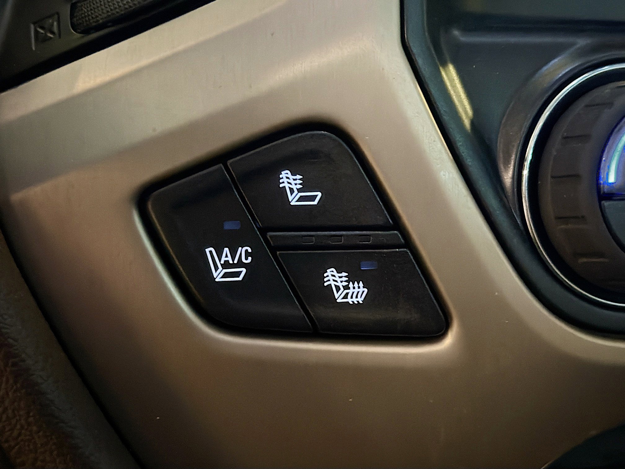 Used 2015 GMC Sierra 1500 Denali w/ Driver Alert Package image 25