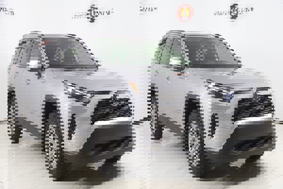 Used 2024 Toyota RAV4 XLE w/ Convenience Package AWD/4WD image 20