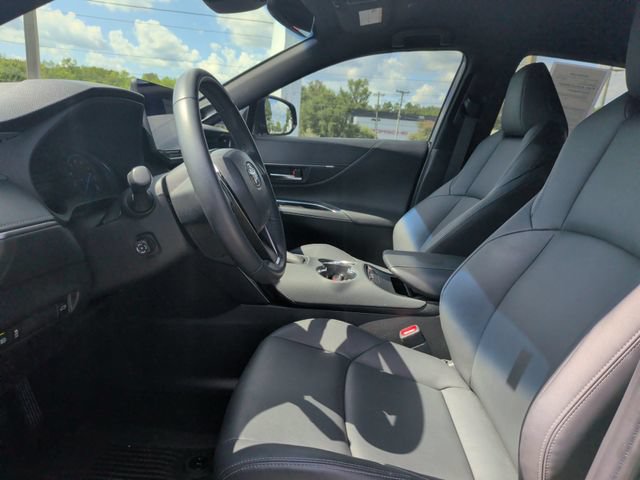 Used 2023 Toyota Venza XLE AWD/4WD image 12