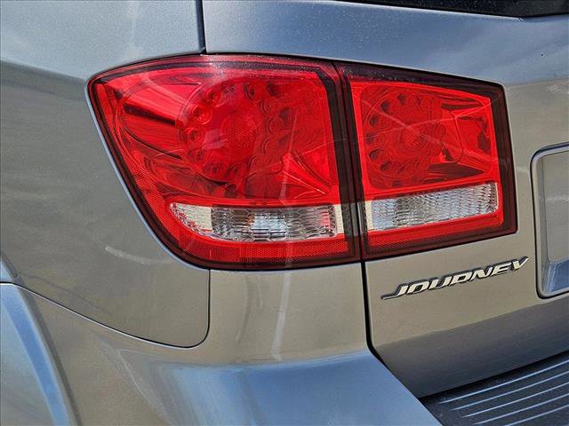 Used 2016 Dodge Journey SXT w/ Comfort/Convenience Group FWD image 7