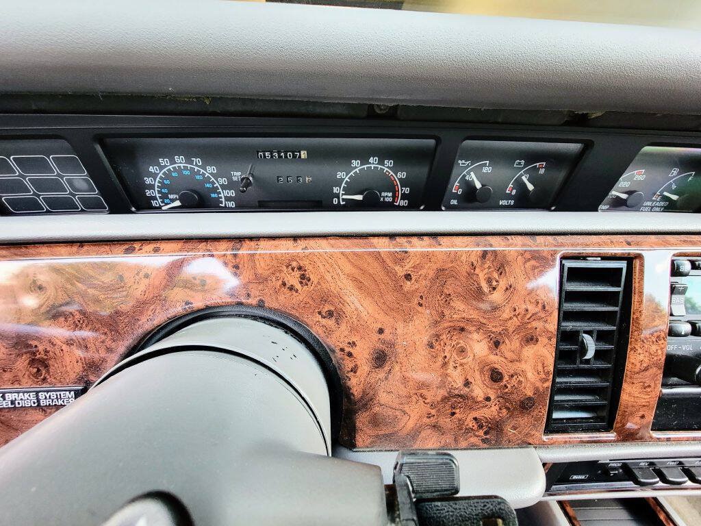 Used 1994 Buick Regal Custom FWD image 24