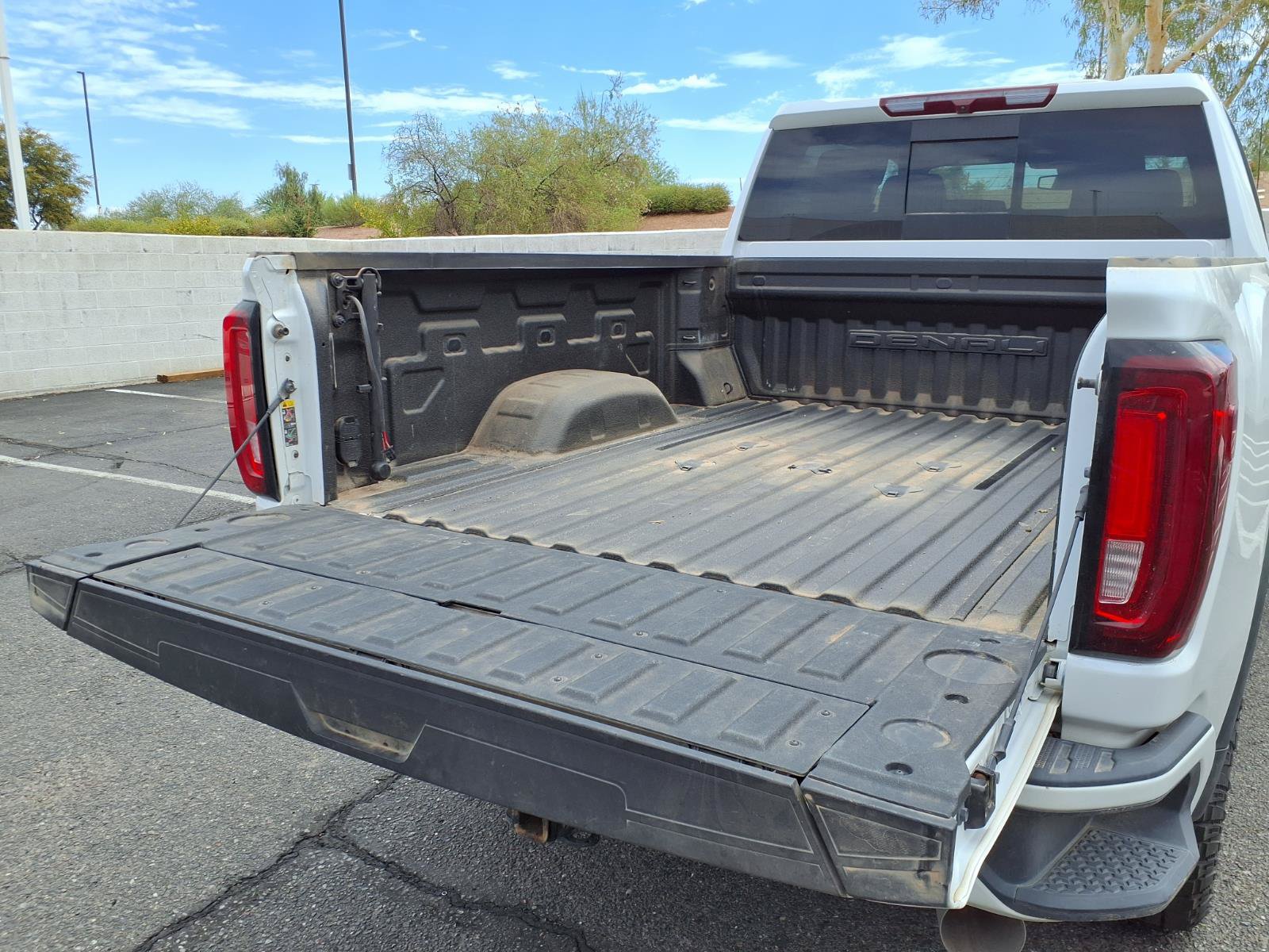 Used 2023 GMC Sierra 2500 Denali AWD/4WD image 7