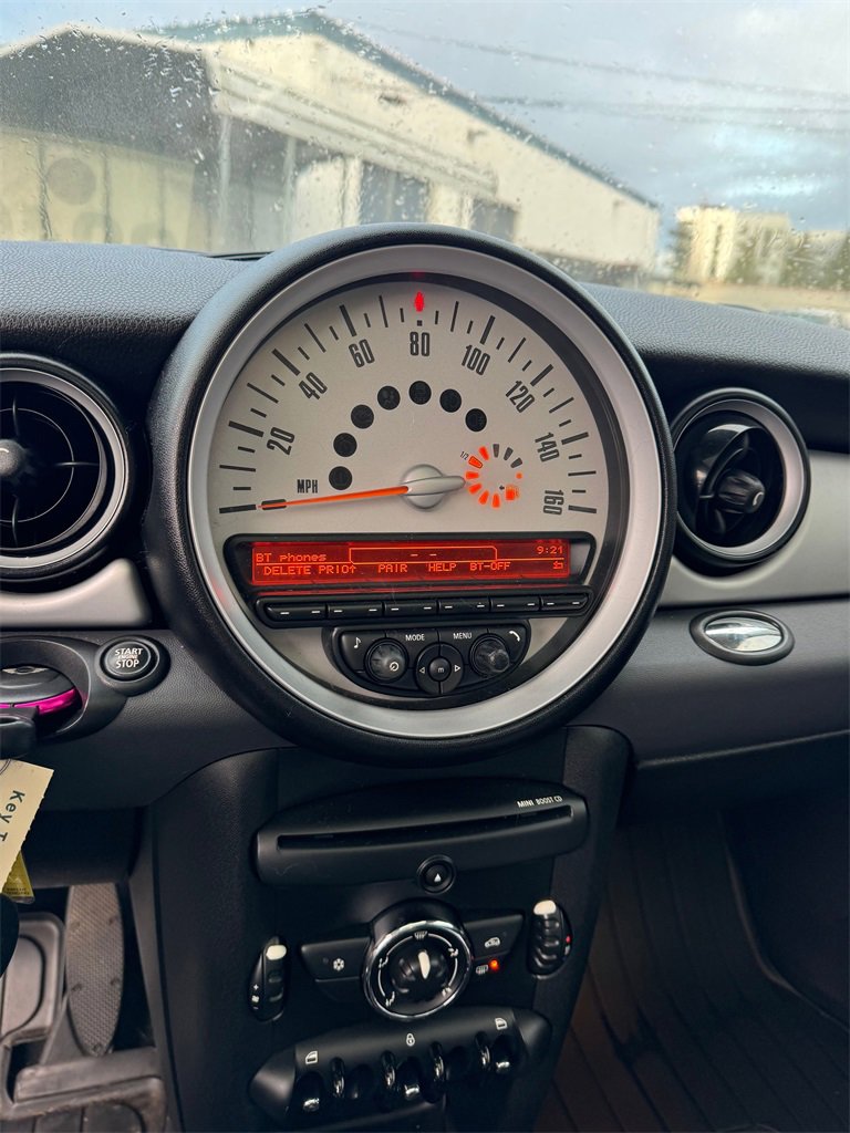 Used 2011 MINI Cooper Hardtop image 5