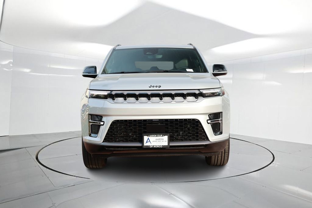 New 2026 Jeep Grand Wagoneer L 2WD w/ 8-Passenger Seating Package image 4