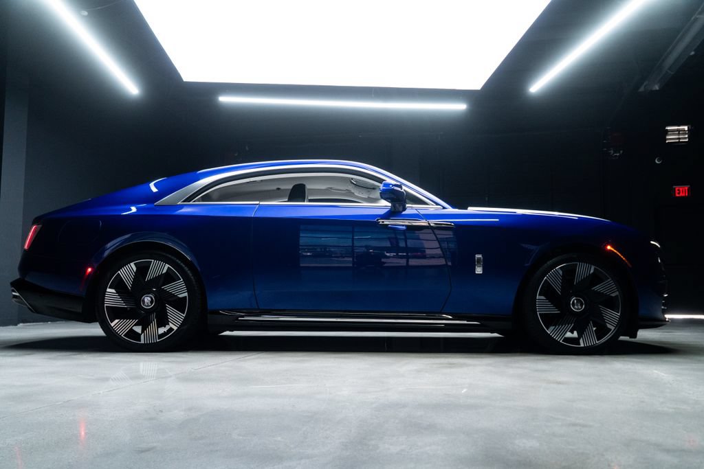 Used 2024 Rolls-Royce Spectre w/ Spectre Launch Package AWD/4WD image 11