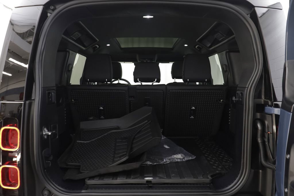 Certified 2025 Land Rover Defender 110 S AWD/4WD image 19