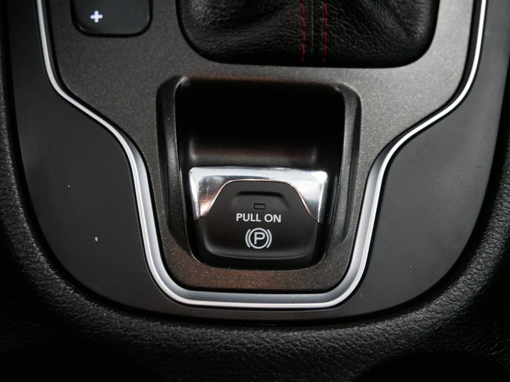 Certified 2022 Jeep Cherokee Trailhawk w/ Comfort/Convenience Group image 38