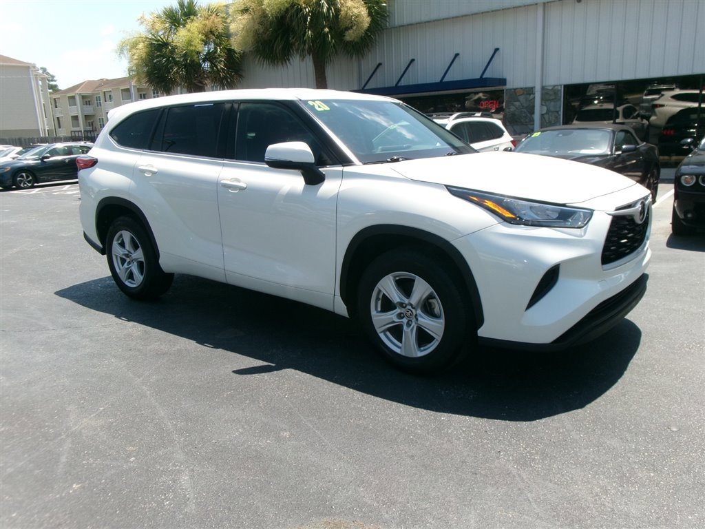 Used 2020 Toyota Highlander L image 3