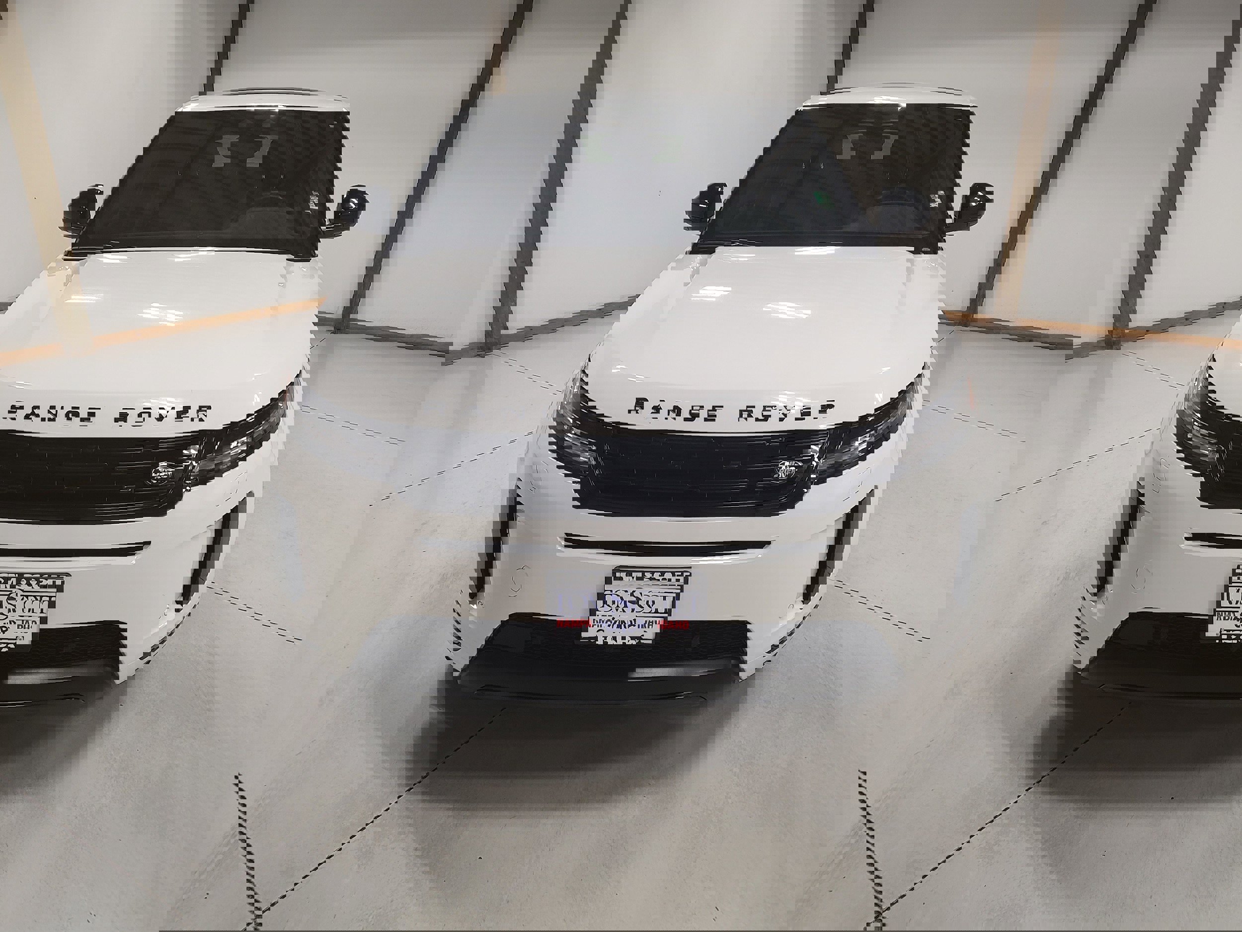 Used 2024 Land Rover Range Rover Evoque S image 3