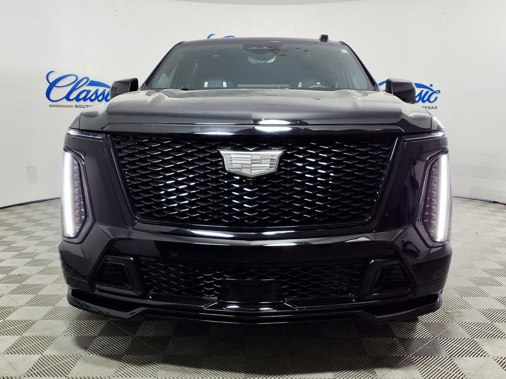 Used 2025 Cadillac Escalade ESV V AWD/4WD image 3