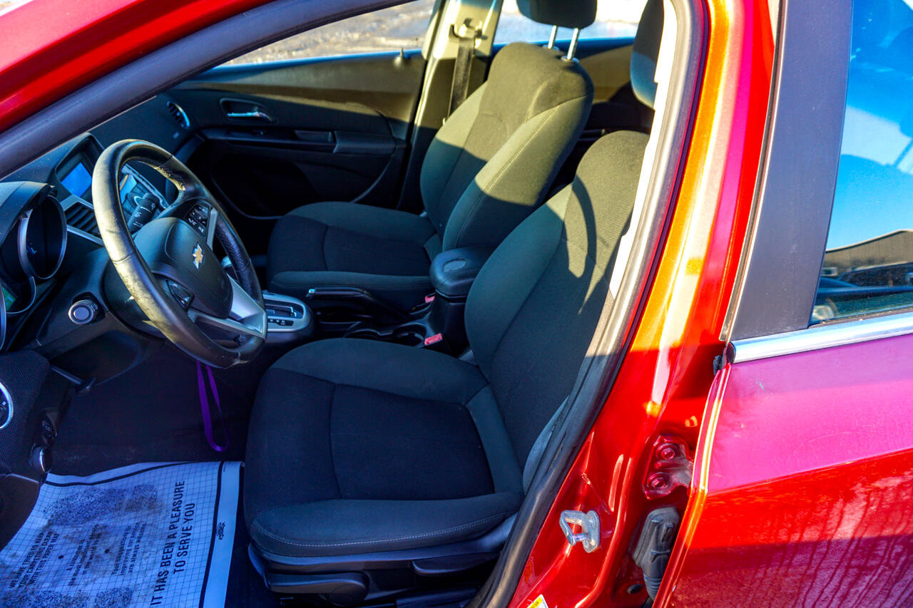 Used 2011 Chevrolet Cruze LT image 16