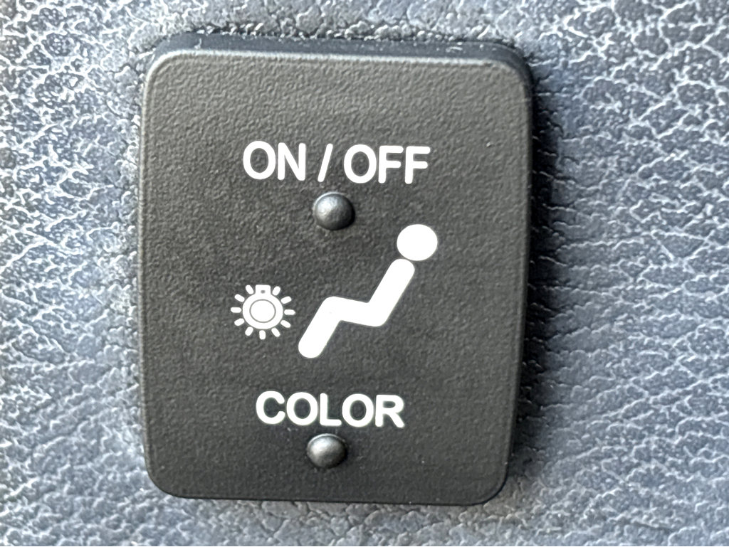 Used 2022 Nissan Kicks SR w/ Premium Package FWD image 30