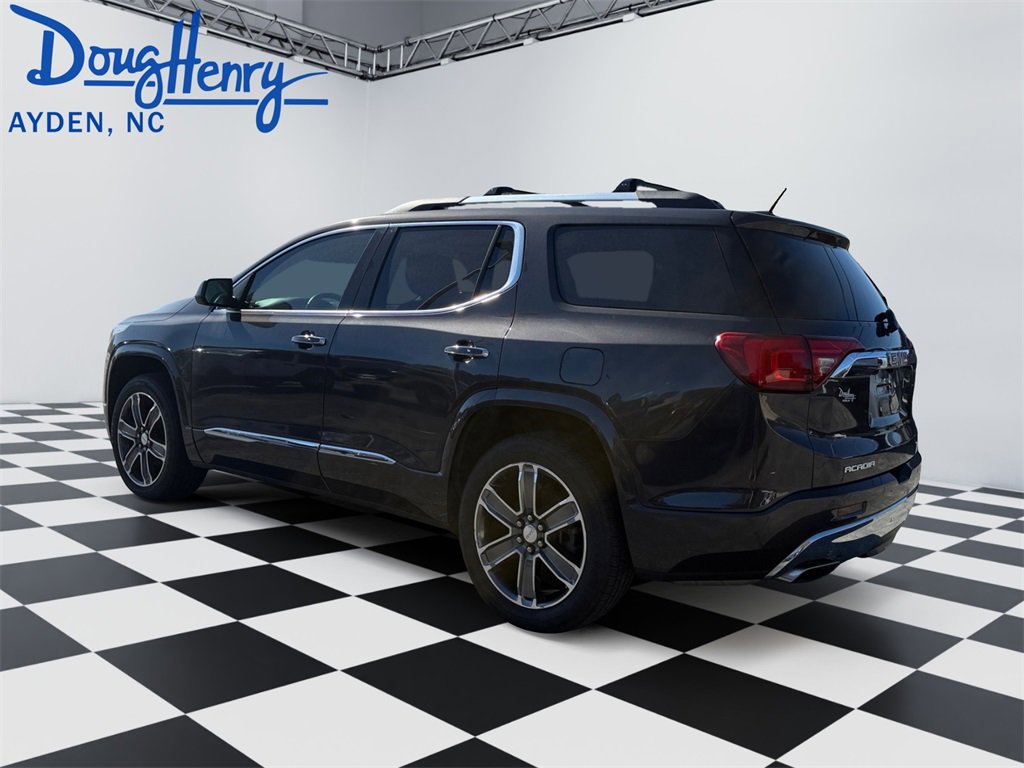 Used 2017 GMC Acadia Denali w/ Technology Package image 3