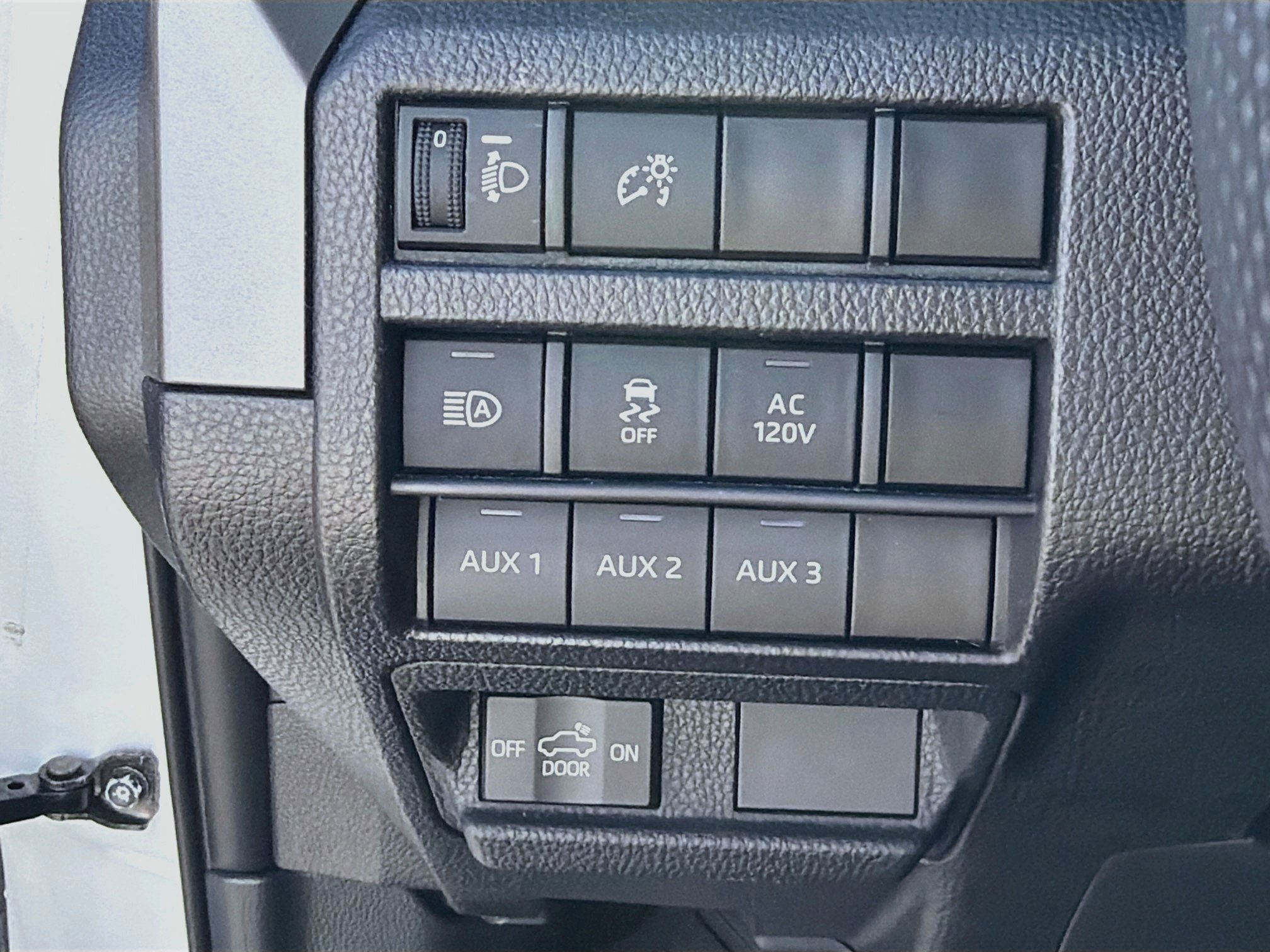 Used 2024 Toyota Tacoma TRD Off-Road w/ TRD Off Road Upgrade Package AWD/4WD image 32
