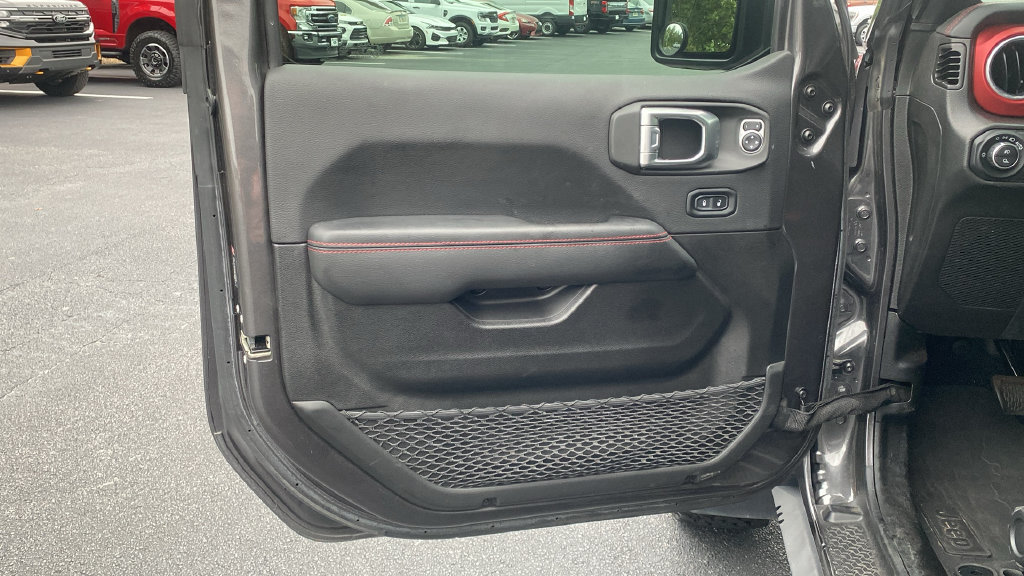 Used 2023 Jeep Gladiator Rubicon w/ Cold Weather Group AWD/4WD image 17