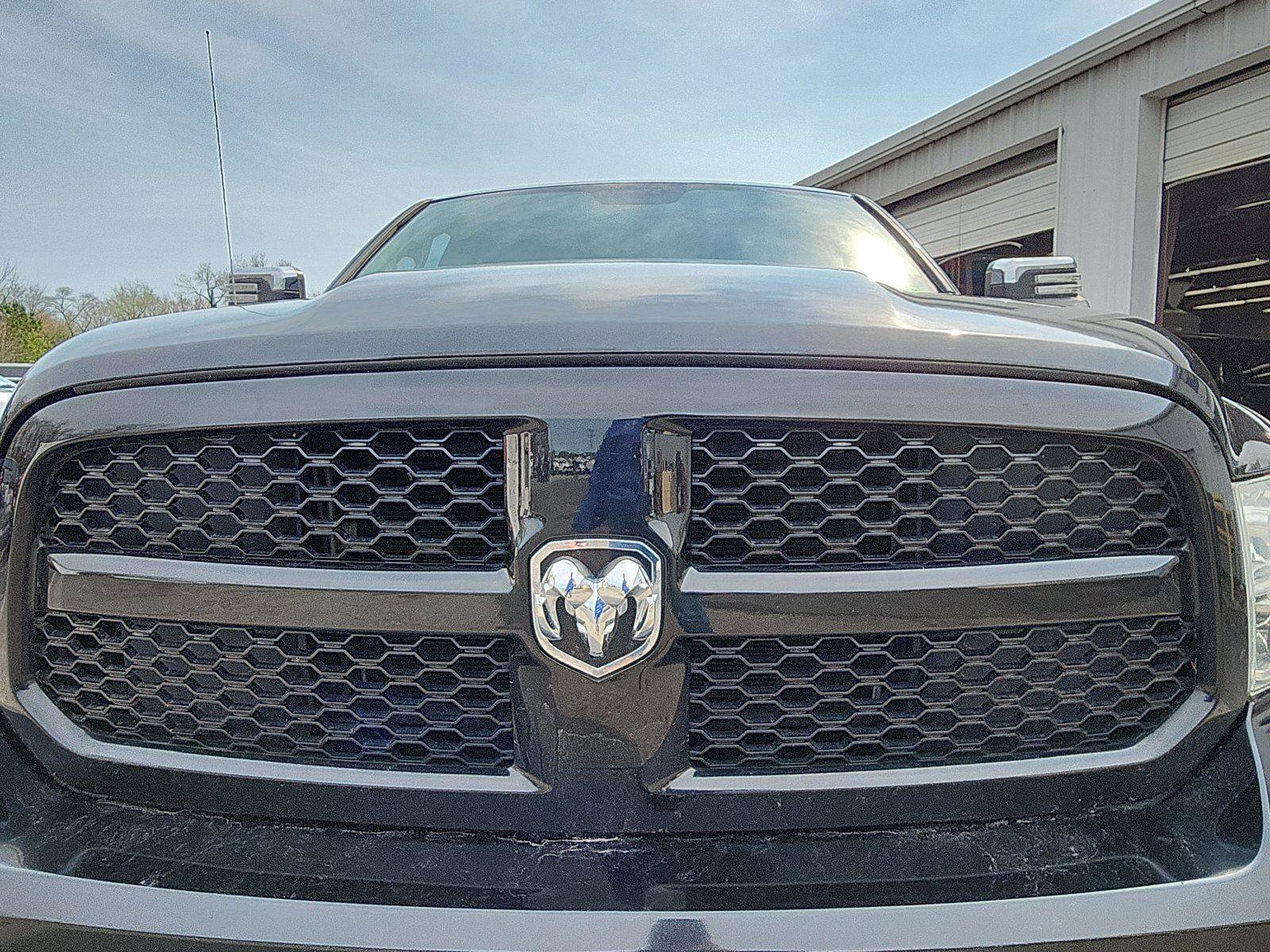 Used 2015 RAM 1500 Express image 11