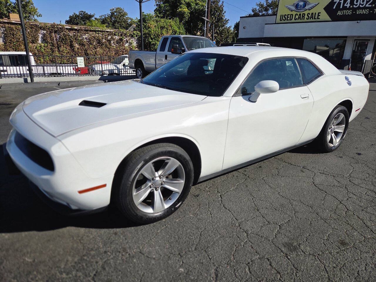 Used 2020 Dodge Challenger SXT RWD image 13